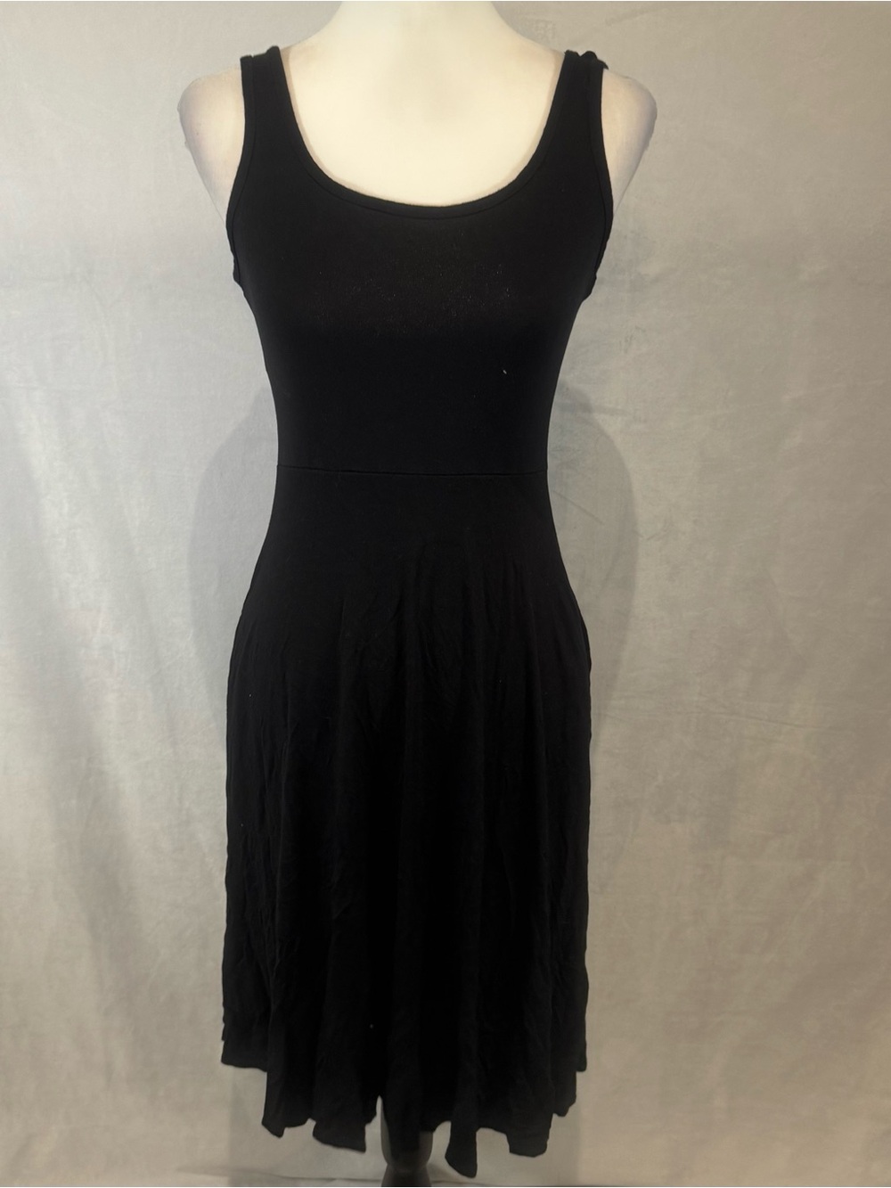 Olivia Rae black soft and flowy dress with pockets size small